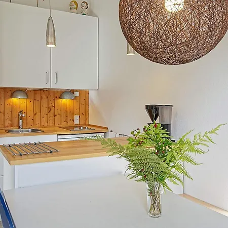 4 Person In Appartement